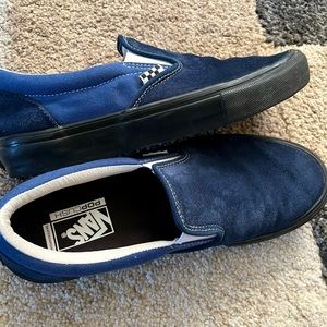 Vans sued slip ons